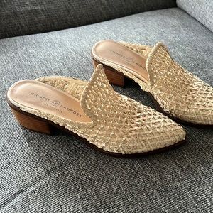 Chinese Laundry Rattan Mules | Size: 8.5/39